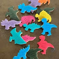 Dino Koekjes in alle kleuren met je naam